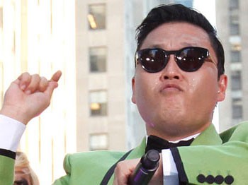 Gangnam Style Pictures on Ki Lke Gangnam Style Ar K S Y Z Nden Birbirine Girdi