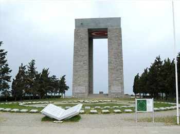 anakkale Deniz Zaferi'nin 97. Yldnm ve ehitleri Anma Gn