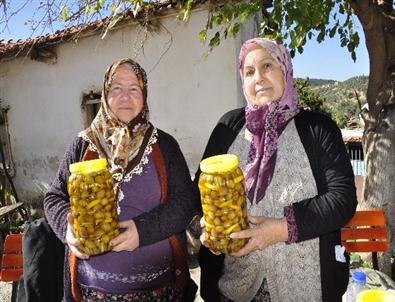  - 20131109_torbali-daki-zeytin-festivali-nde-zeynep-ilhan-ruzgari