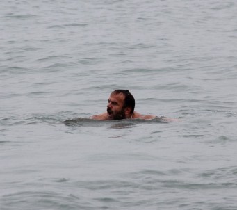 Eksi 3 Derecede Denize Girdi Rize Iline Bagli Cayeli Ilcesi