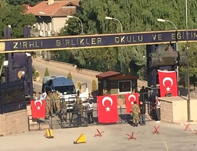 Etimesgut Haberleri Etimesgut Firmalar Etimesgut Son Dakika | etimesgut taki zırhlı birlikler in kapıları tutuldu Etimesgut Haberleri Etimesgut Firmalar Etimesgut Son Dakika | etimesgut taki zırhlı birlikler in kapıları tutuldu