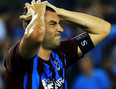 Trabzonspor'a Burak Yılmaz'dan kötü haber Trabzonspor'a Burak Yılmaz'dan kötü haber
