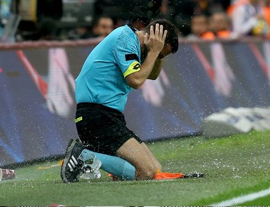 Galatasaray savunmaya hazırlanıyor Galatasaray savunmaya hazırlanıyor