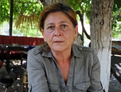 Kırmızı fularlı teröristin annesi konuştu Kırmızı fularlı teröristin annesi konuştu