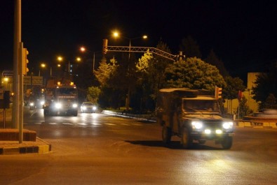 Afrın sınırına fırtına obüsü sevkiyatı yapıldı