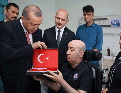Erdoğan'dan gazilere moral ziyareti Erdoğan'dan gazilere moral ziyareti