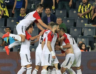 Vardarlı futbolculara şaşırtan prim Vardarlı futbolculara şaşırtan prim