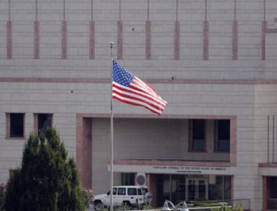 Kumpasın beyni konsolosluktan çıktı