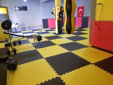 Demirözü İlçesine Yeni Spor Salonu Demirözü İlçesine Yeni Spor Salonu