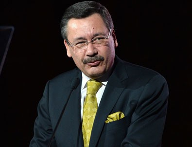 Melih GÃ¶kÃ§ek: AmaÃ§larÄ± seÃ§im Ã¶ncesi milleti sokaÄa dÃ¶kmek