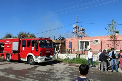 Antalya Da Depo Yangini Antalya Iline Bagli Kepez Ilcesi