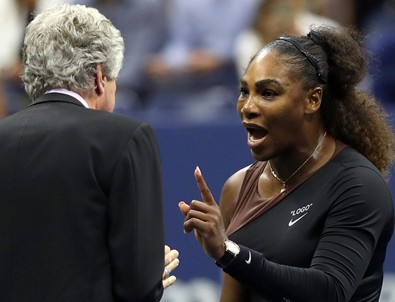 Serena Williamsa 17 bin dolar ceza Serena Williamsa 17 bin dolar ceza