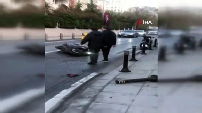 Beşiktaş'ta Kontrolden Çıkan Otomobil Motosiklete Çarptı 1 Yaralı