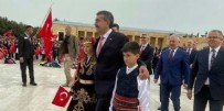 Milli Eğitim Bakanı Yusuf Tekin'den öğretmen ve öğrencilerle Anıtkabir ziyareti!