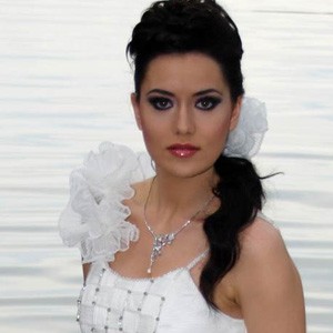 Fahriye Evcen