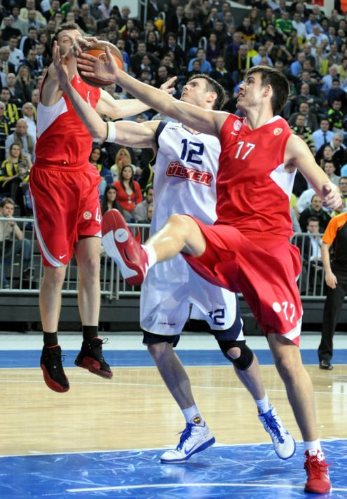 Fenerbahçe Ülker tur şansını erteledi: 65-80