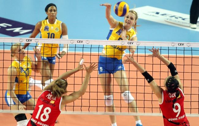 Avrupa şampiyonu Vakıfbank GSTT