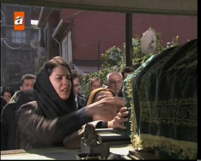 Unutulmaz 77. bölüm foto galeri