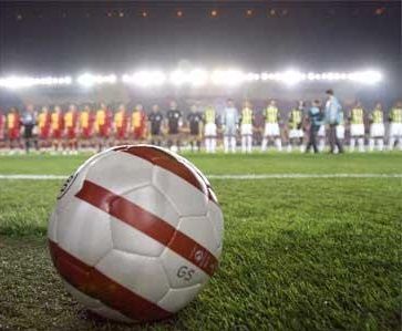 UNUTULMAZ GALATASARAY-FENERBAHÇE DERBİLERİ