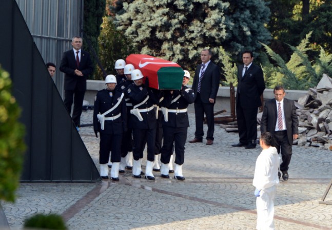 Turgut Özalın Mezarı Açıldı