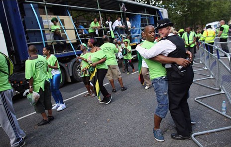 Bu Dansa Polisler Bile Dayanamadı