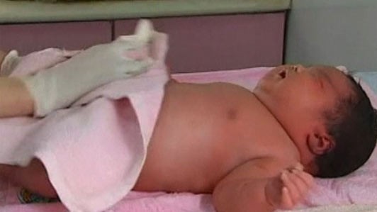 Çin'de 7 kiloluk bir bebek dünyaya geldi!