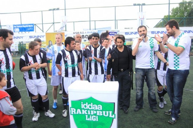 Çılgın Sedat Engellilerle Duygusal Anlar Yaşadı