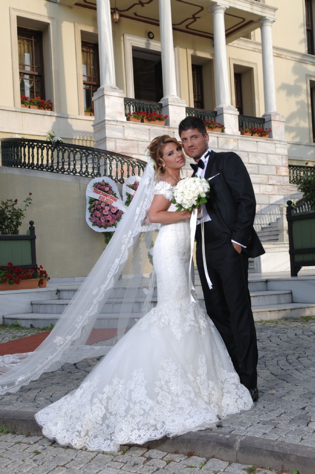 Barış Özbek  Evlendi