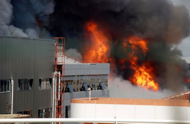 İstanbulda Fabrika Yangını