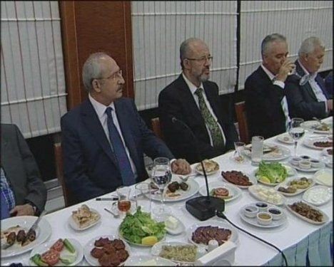 Yeni CHP Yok, AK CHP Var