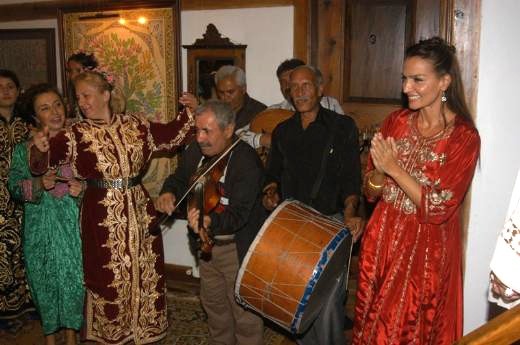 Ebru Akel'in Kına Heyecanı