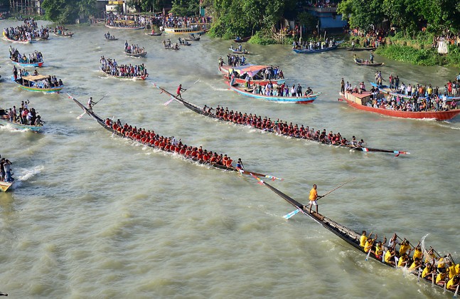 Bangladeş'te Geleneksel Tekne Yarışı