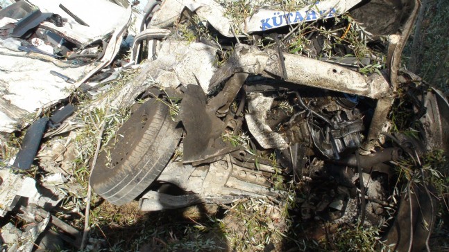 Yolcu Minibüsüyle Kamyon Çarpıştı