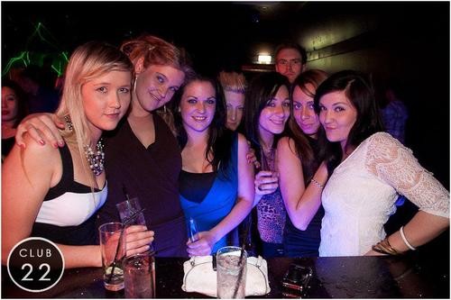 Fotoğraflardaki Davetsiz Misafirler