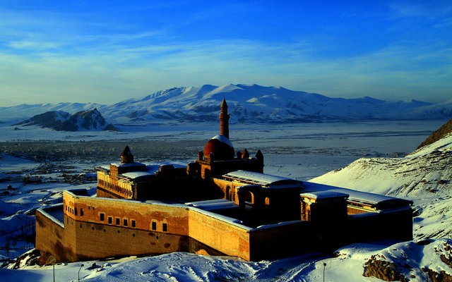 ishak pasa sarayi - Ağrı'da Kış Güzelliği