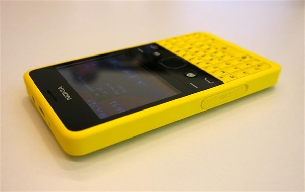 Nokia 72 Dolarlık Asha 210 modelini tanıttı