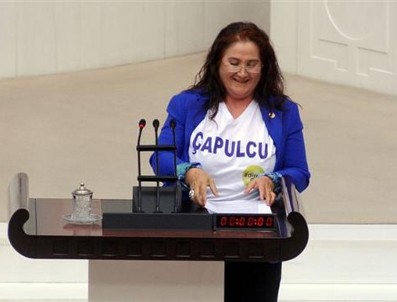 Meclis'te ''Çapulcu'' Tişörtü