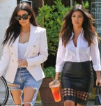 kardashian - Kim Kardashian'ın Sokak Modası: Yırtık Pantolon