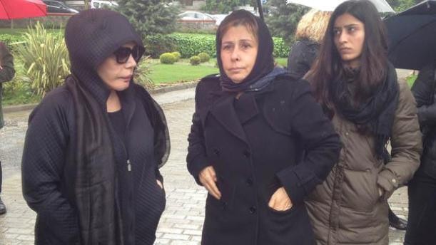 Nilüfer Annesini Son Yolculuğuna Uğurladı