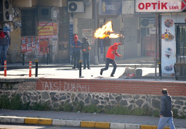Okmeydanı Savaş Alanına Döndü