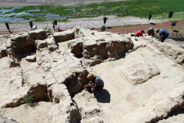 Bir İlimizde 6500 Yıllık Saray Bulundu