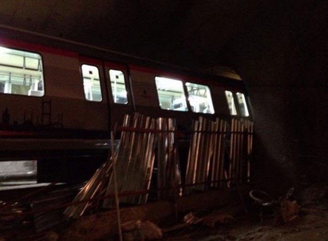 seyrantepe - Metro, Seyrantepe durağında kaza yaptı