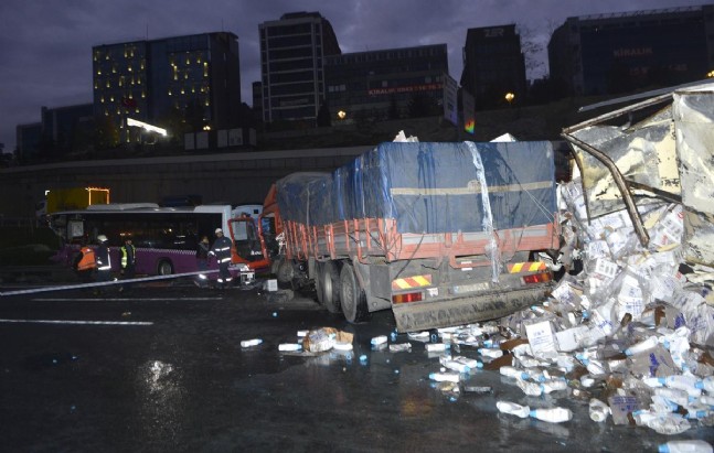 TEM Otoyolu'nda Zincirleme Trafik Kazası