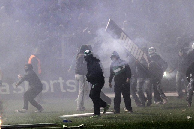 Yunanistanda Derbi Öncesi Olaylar Çıktı