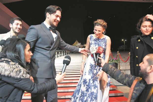 Eski Aşka Sıcak Jest!