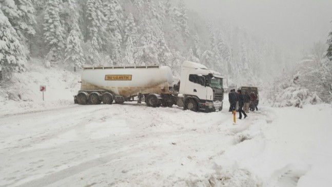 Karabük'te Etkili Kar Yağışı