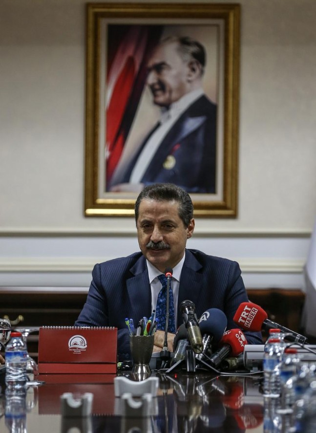 Faruk Çelik, Akdeniz İhracatçılar Birliği Yönetim Kurulunu Bakanlıkta Kabul Etti.