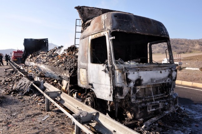 18 Ton Tavuk Kül Oldu!