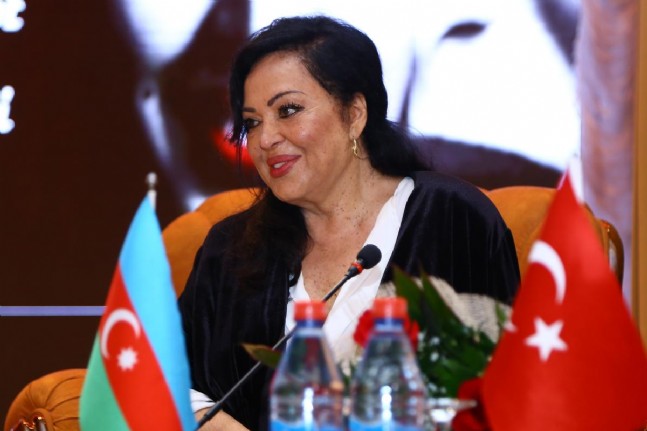 turkan soray - Türkan Şoraya Haydar Aliyev Madalyası