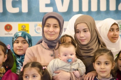 uluslararasi - Sare Davutoğlu, Suriyeli Yetimlerle Buluştu